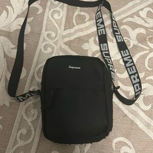 Supreme SS18 crossbody bag